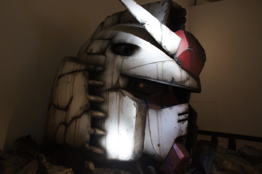 ラストシューティング後に行方不明になったガンダムヘッドが六本木に出現!