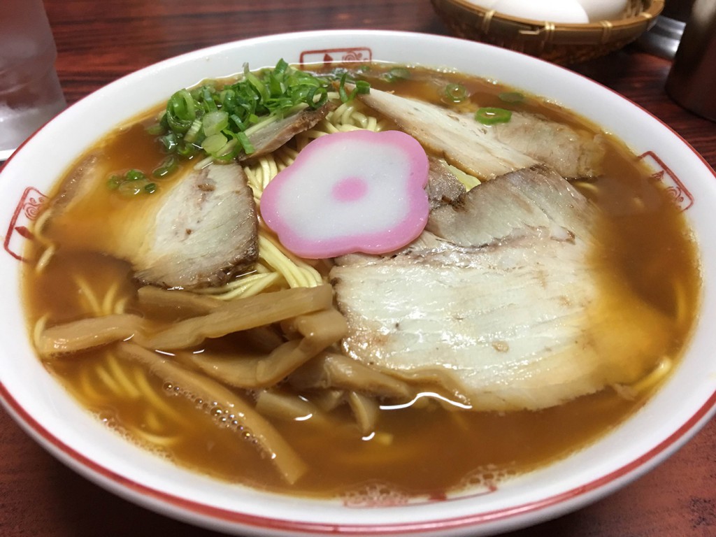 これが絶品!黒いスープの和歌山ラーメン